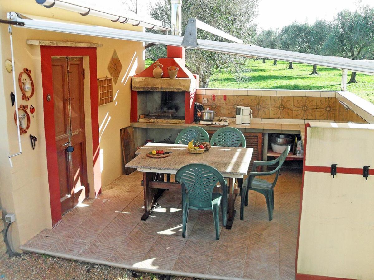 Hotel Camping Terreno-Ro-Bi-Li à Cutrofiano Extérieur photo