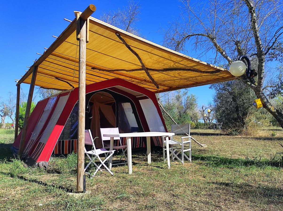Hotel Camping Terreno-Ro-Bi-Li à Cutrofiano Extérieur photo