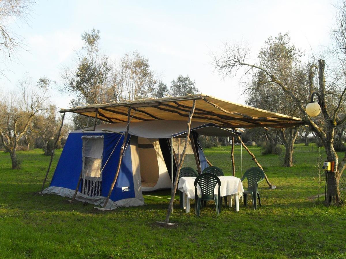 Hotel Camping Terreno-Ro-Bi-Li à Cutrofiano Extérieur photo