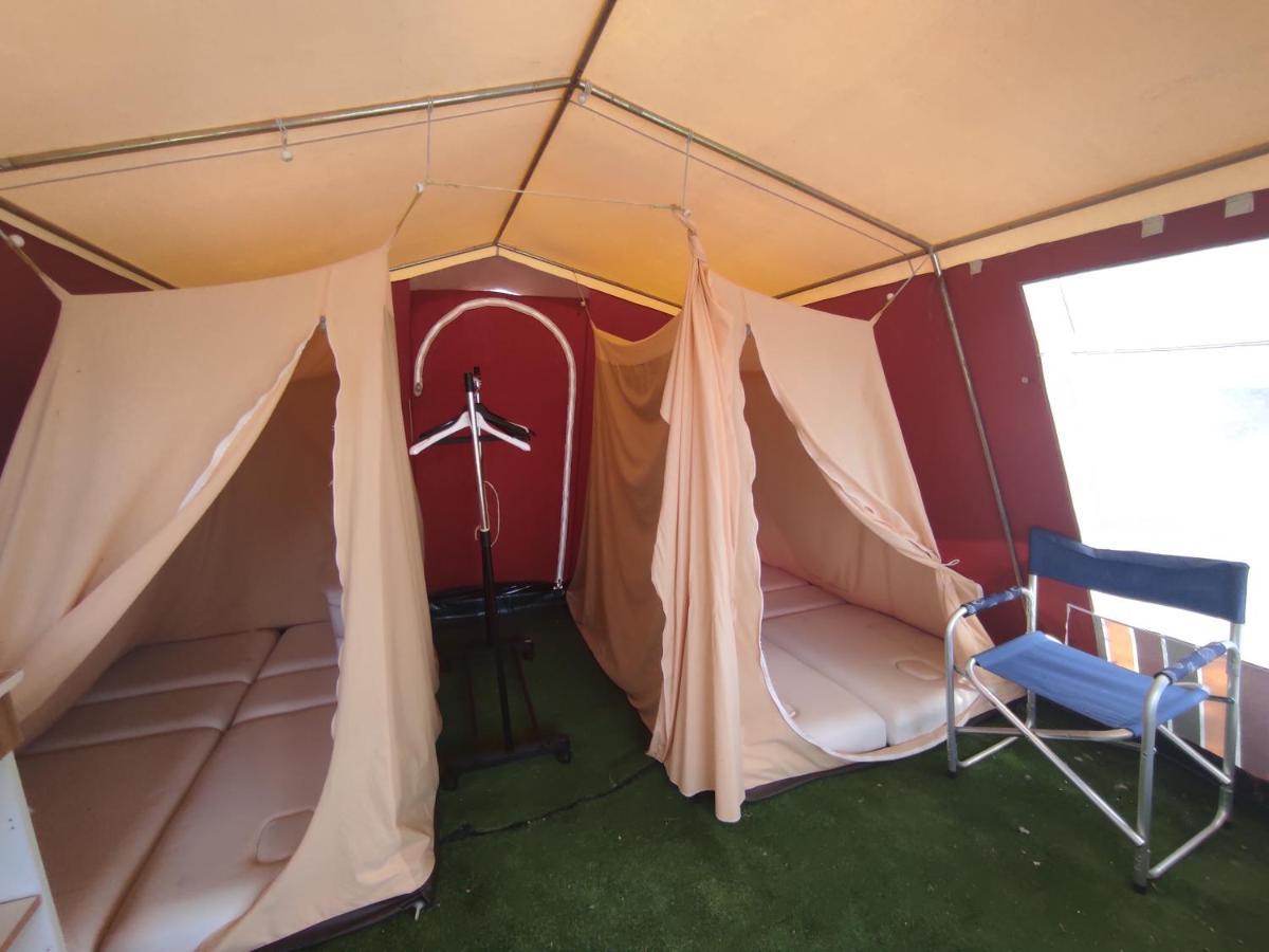 Hotel Camping Terreno-Ro-Bi-Li à Cutrofiano Extérieur photo
